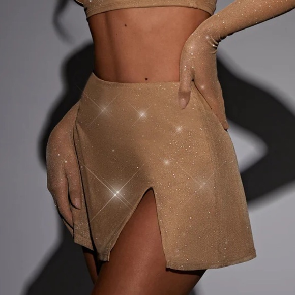 NWT Posie Mini Skirt with Slit! - Picture 6 of 16